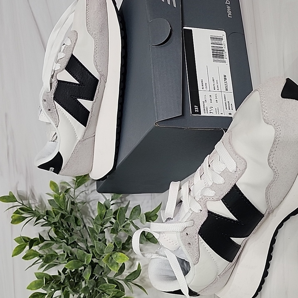 New Balance 237 White Grey Women's Sz 7.5